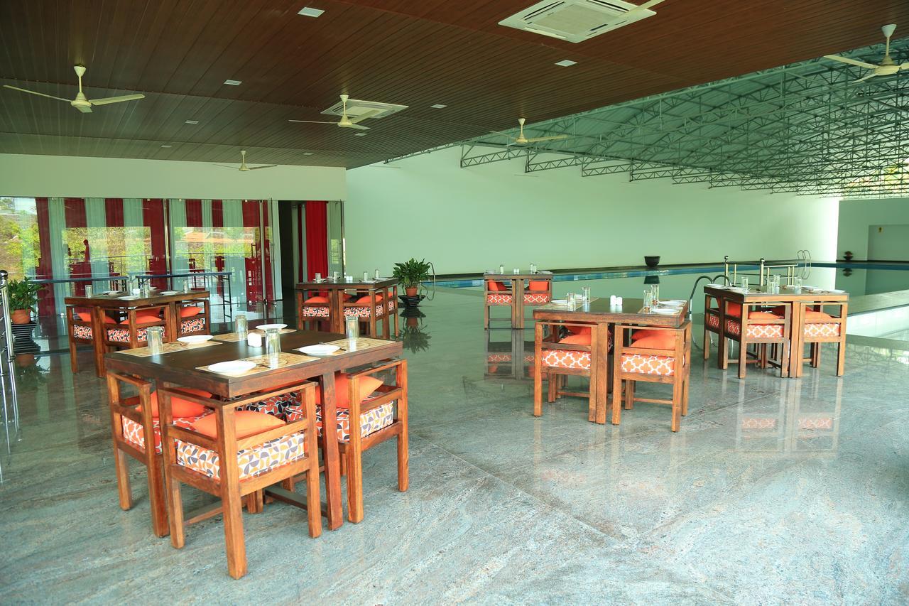 Kohinoor Alwaye Exterior foto